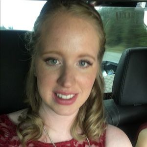 Meet your Posher, Hailee